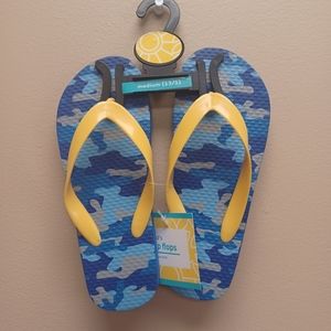 Flip Flops Boys NWT blue camo Sandals size 13 / 1 medium